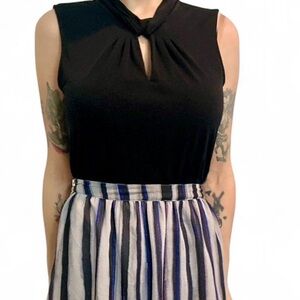 Karl Lagerfeld Paris Black Split Neck Sleeveless Button Blouse Size S